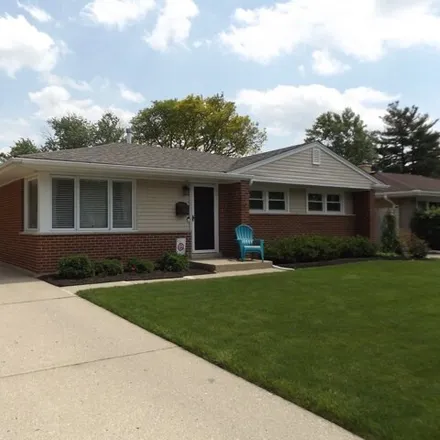 Buy this 3 bed house on 579 North Pine Street in Mount Prospect, IL 60056