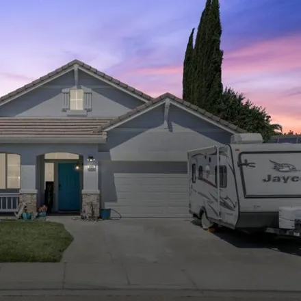 Buy this 4 bed house on 847 Sunnyside Lane in Tracy, CA 95377