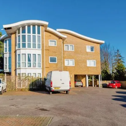 Image 3 - Surrey Point, 387-389 Winchester Road, Southampton, SO16 7BA, United Kingdom - Apartment for sale