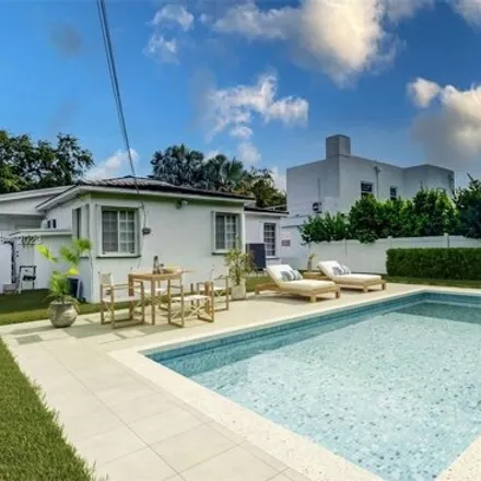 Image 3 - 535 W 51st St, Miami Beach, Florida, 33140 - House for sale