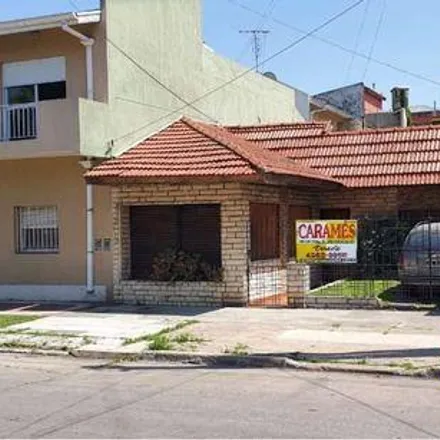 Buy this 2 bed house on Manuel Maza 1811 in Partido de Lanús, 1824 Lanús Oeste