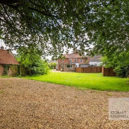 Image 5 - Recruiting Sergeant, Norwich Road, Coltishall, NR12 7EE, United Kingdom - Townhouse for sale