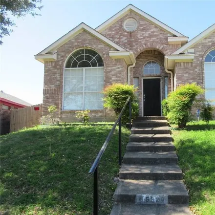 Rent this 3 bed house on 539 Stonewall Way in Mesquite, TX 75149