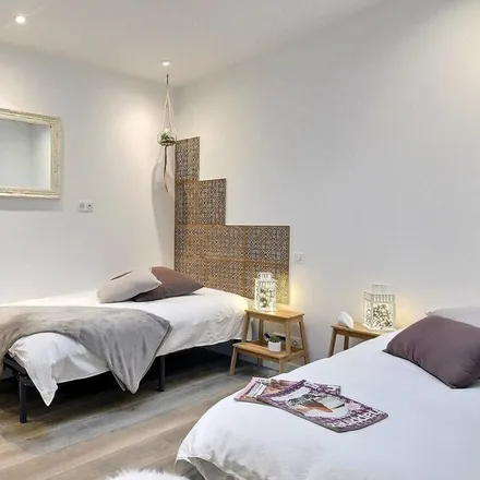 Rent this 1 bed house on Rue des Vénètes in 56400 Plougoumelen, France