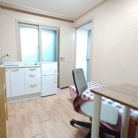Rent this studio apartment on 서울특별시 서대문구 연희동 307-2