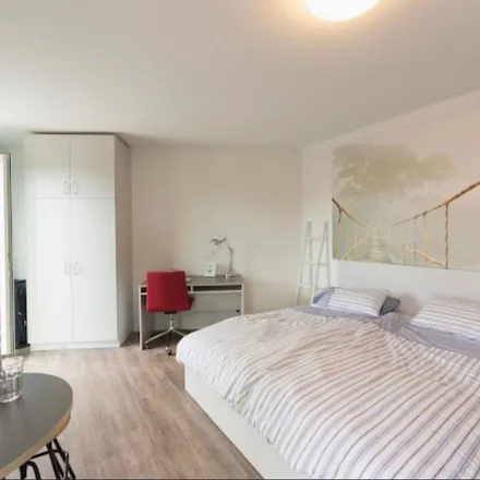 Rent this 1 bed apartment on Engelbosteler Damm in Am Kläperberg 9, 30167 Hanover