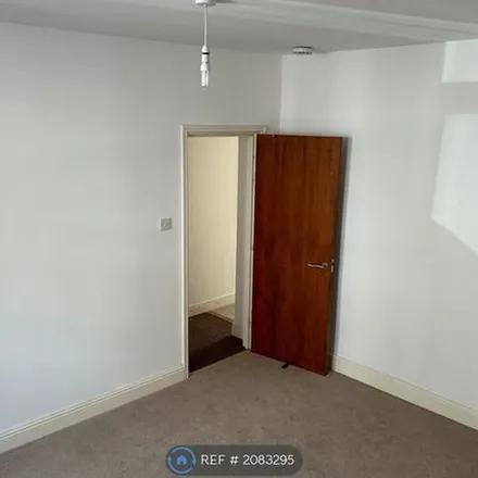 Rent this 2 bed apartment on 30 Oakfield Grove in Bristol, BS8 2BL