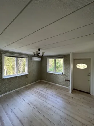Rent this 2 bed house on Blekungsvägen in 184 62 Solberga, Sweden