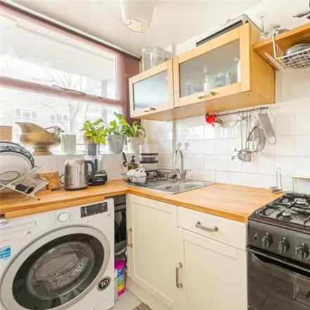 Image 2 - Churchill Gardens Primary Academy, Ranelagh Road, London, SW1V 3EU, United Kingdom - Apartment for sale