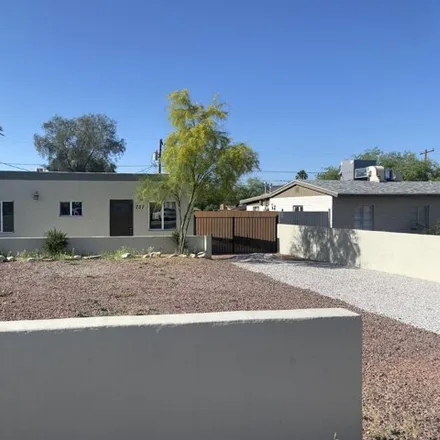 Buy this 2 bed house on 755 West Alturas Street in Tucson, AZ 85705