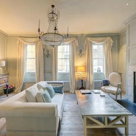 Buy this 3 bed townhouse on 12 Holland Street in London, W8 4NA