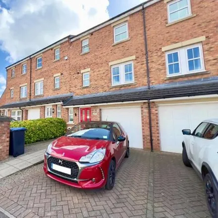 Image 1 - Heron's Court, Durham, DH1 2HD, United Kingdom - Townhouse for sale