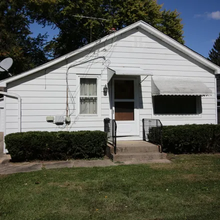 Buy this 2 bed house on 619 East Church Street in Batavia, IL 60510