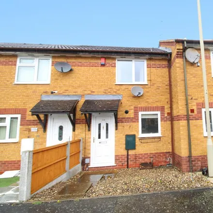 Rent this 2 bed townhouse on The Houx in Amblecote, DY8 4DR
