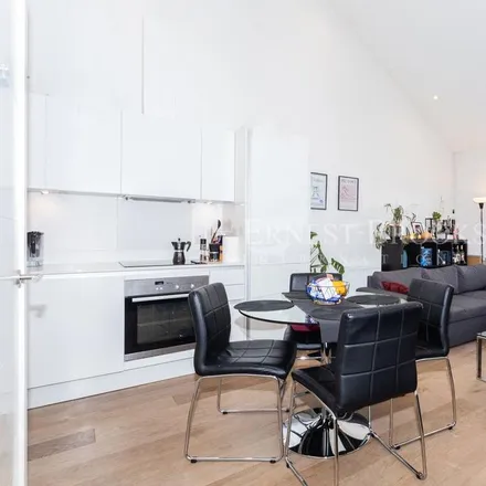 Rent this 1 bed apartment on Clyde Square in London, E14 7TB
