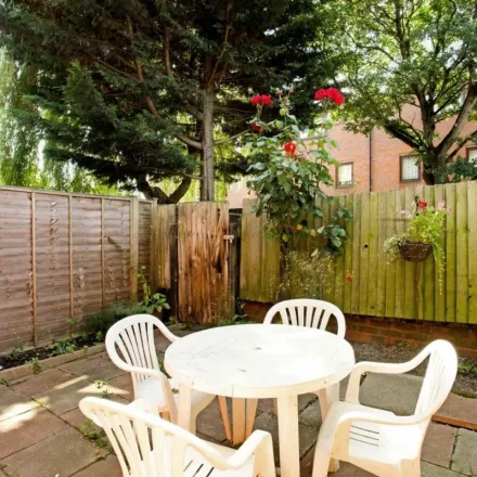 Rent this 4 bed apartment on 2 Lymington Road in London, NW6 1XX