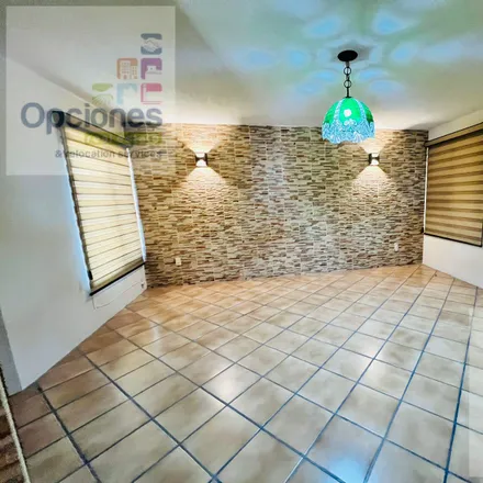 Buy this studio house on Calle Monte Teide 132 in Residencial Buogambileas, 36720 Salamanca