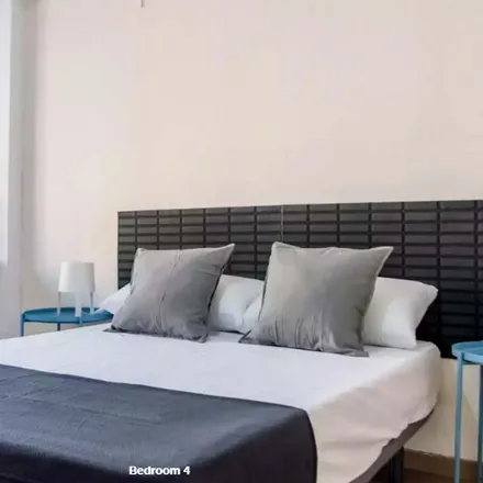Rent this 1 bed room on Col·legi d'Educació Infantil i Primària San Juan de Ribera in Carrer de Ciril Amorós, 3