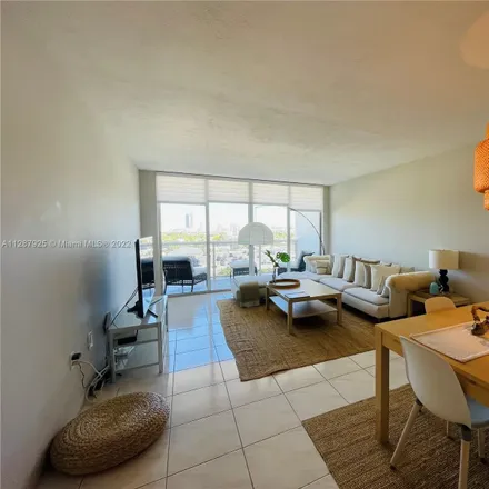 Rent this 1 bed condo on Escobar Solutions Inc in 1900 Purdy Avenue, Miami Beach