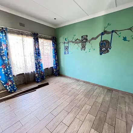 Image 9 - Buxton Avenue, Ekurhuleni Ward 74, Brakpan, 1541, South Africa - Apartment for rent
