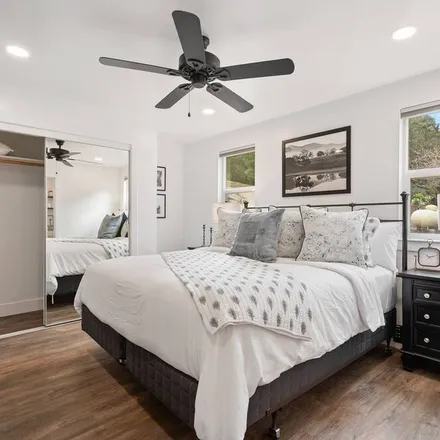 Rent this 3 bed apartment on Santa Margarita