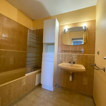 Rent this 2 bed apartment on Chemin de Rosey Est in 26100 Romans-sur-Isère, France