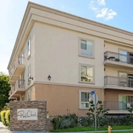Buy this 2 bed condo on 8849 West 3rd Street in Los Angeles, CA 90048