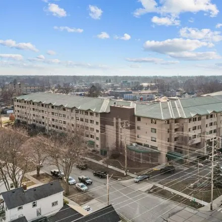 Image 1 - Richmond Terrace Condominiums, 400 North Richmond Street, Appleton, WI 54911, USA - Condo for sale