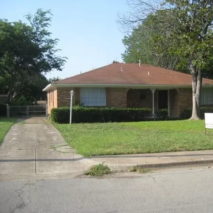 Rent this 3 bed house on 2518 Lazydale Drive in Dallas, TX 75228
