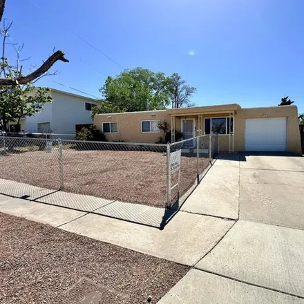 Image 2 - 670 Claudine Street Northeast, Albuquerque, NM 87123, USA - House for sale