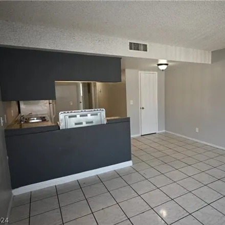 Image 3 - 3093 East Carey Avenue, North Las Vegas, NV 89030, USA - Apartment for rent