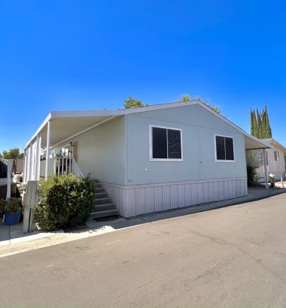 Buy this 3 bed house on 975 North H Street in Tulare, CA 93274