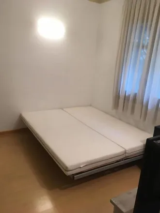 Rent this 3 bed room on Casa Ruiz Granel in Carrer de Muntaner, 515
