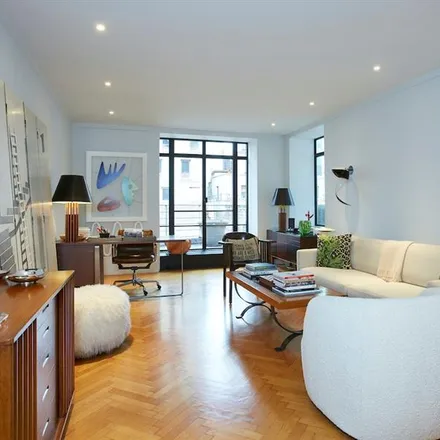Image 3 - 24 WEST 55TH STREET 10B in New York - Apartment for sale