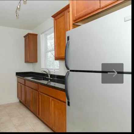 Image 3 - 1627 E 29th Street - Townhouse for rent