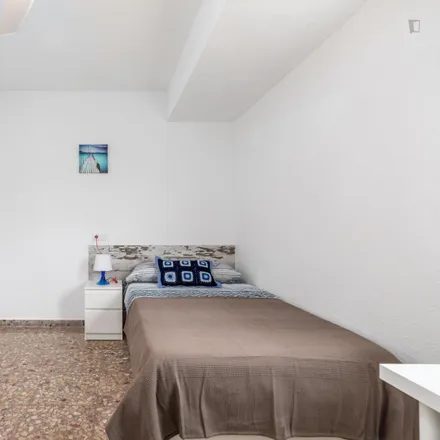 Image 2 - Carrer del Cura Planelles, 13, 46011 Valencia, Spain - Room for rent