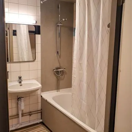 Rent this 2 bed apartment on Mjölnerbacken 77 in 174 59 Sundbybergs kommun, Sweden
