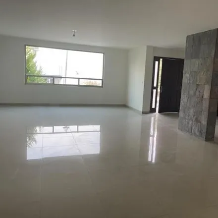 Buy this 4 bed house on José María Gutiérrez de Estrada in Lomas Verdes 6ta Sección, 53126 Naucalpan de Juárez