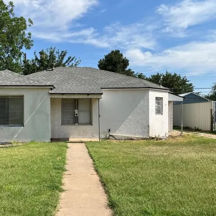 Rent this 2 bed house on 2634 30th Street in Lubbock, TX 79410