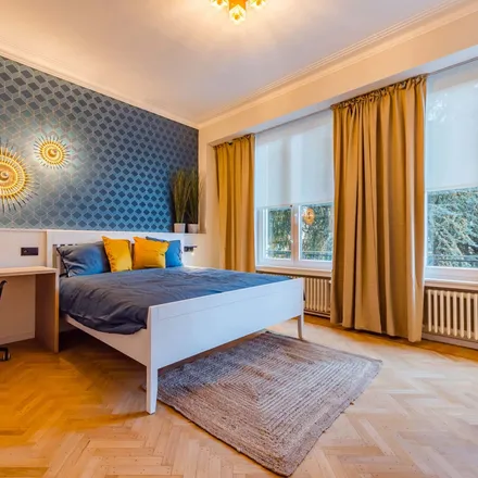 Rent this 6 bed room on Avenue Général Médecin Derache - Generaal Geneesheer Derachelaan 85 in 1050 Ixelles - Elsene, Belgium