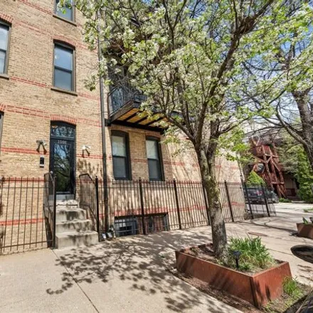 Buy this 2 bed condo on 1501 North Bosworth Avenue in Chicago, IL 60622