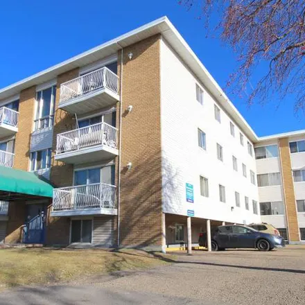 Image 2 - Granville, 10605 112 Street NW, Edmonton, AB T5H 3G3, Canada - Apartment for rent
