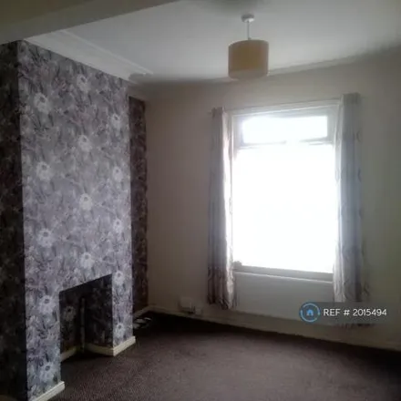 Image 2 - Halfway House, Spring Bank West, Hull, HU3 6PY, United Kingdom - Townhouse for rent