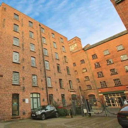 Buy this 2 bed apartment on Canalside in Chester, CH3 5AN
