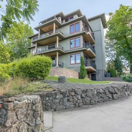 Buy this 3 bed condo on 1198 South Grand Boulevard in Spokane, WA 99202