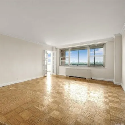 Image 6 - Gerard Towers, 70-25 Yellowstone Boulevard, New York, NY 11375, USA - Apartment for sale