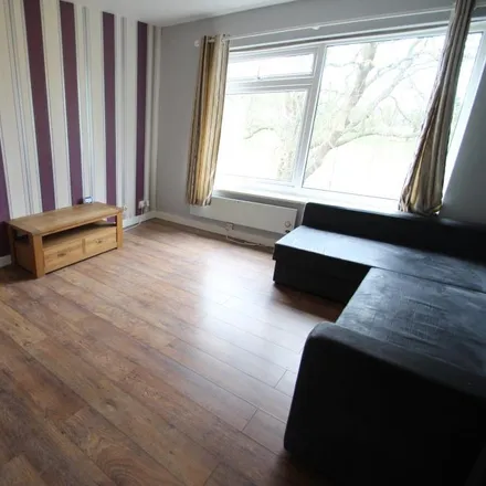 Image 3 - Arden Place, Luton, LU2 7YE, United Kingdom - Apartment for rent