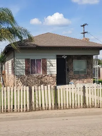 Image 1 - 1590 4th Street, Sanger, CA 93657, USA - House for sale