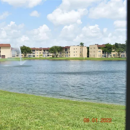 Buy this 1 bed condo on 8988 Sunrise Lakes Boulevard in Sunrise, FL 33322