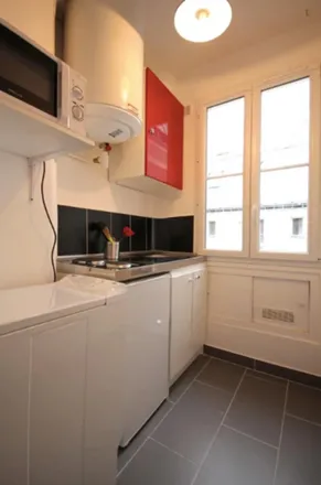 Image 5 - 5;7 Rue Crespin du Gast, 75011 Paris, France - Apartment for rent